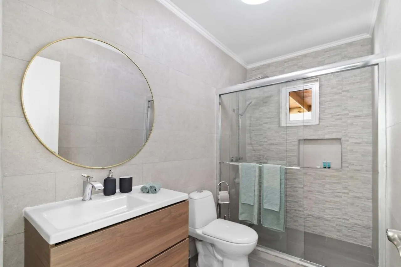 Villa Charly Large Villa With Pool In Noord Palm Beach