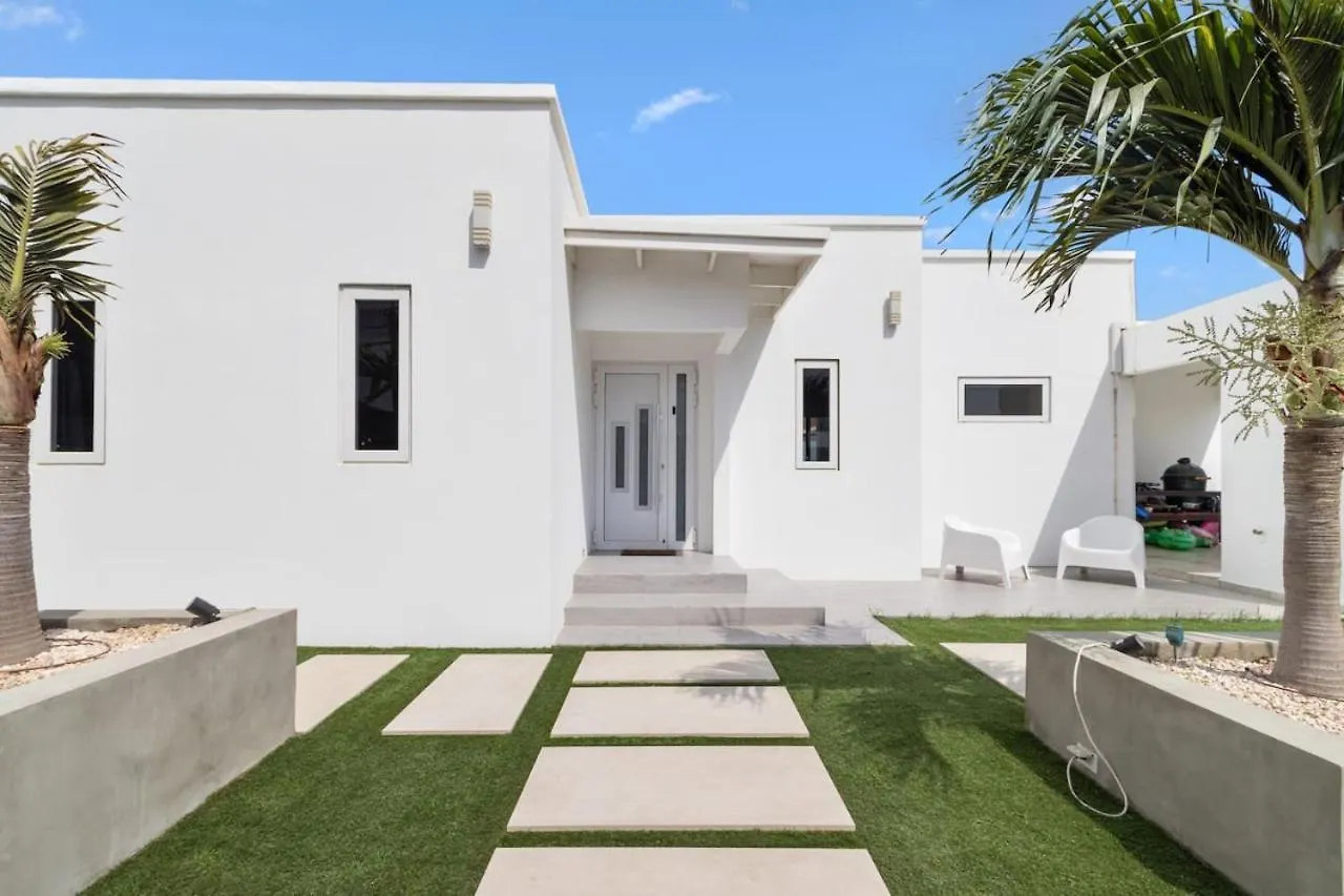 Сasa de vacaciones Villa Charly Large Villa With Pool In Noord Palm Beach