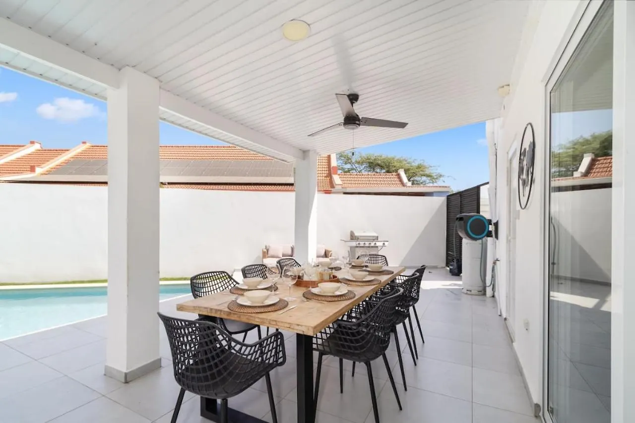Сasa de vacaciones Villa Charly Large Villa With Pool In Noord Palm Beach Aruba
